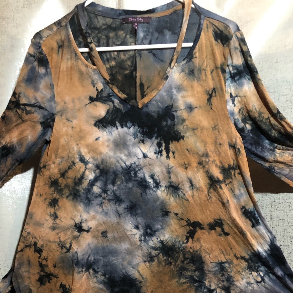 womens OLIVIA SKY top   size M